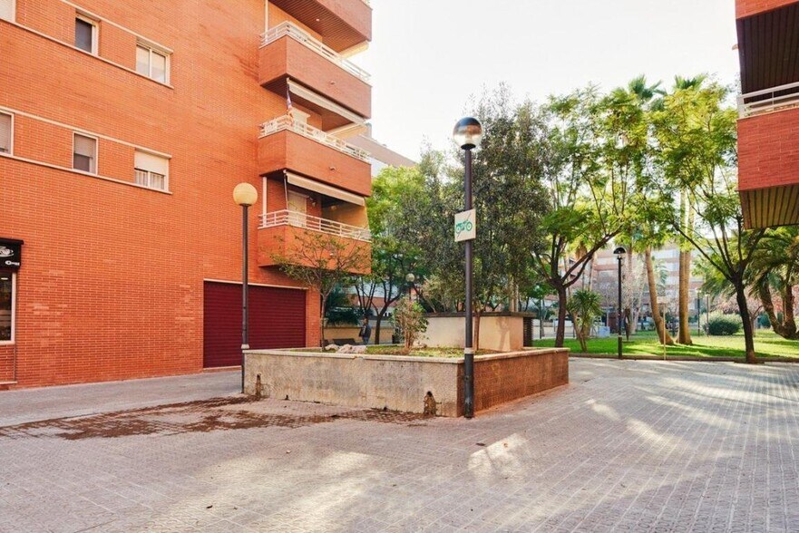 Immeuble residentiel dans Vilanova i la Geltrú, Barcelona à vendre - Photo de l’immeuble – Image 2 sur 2