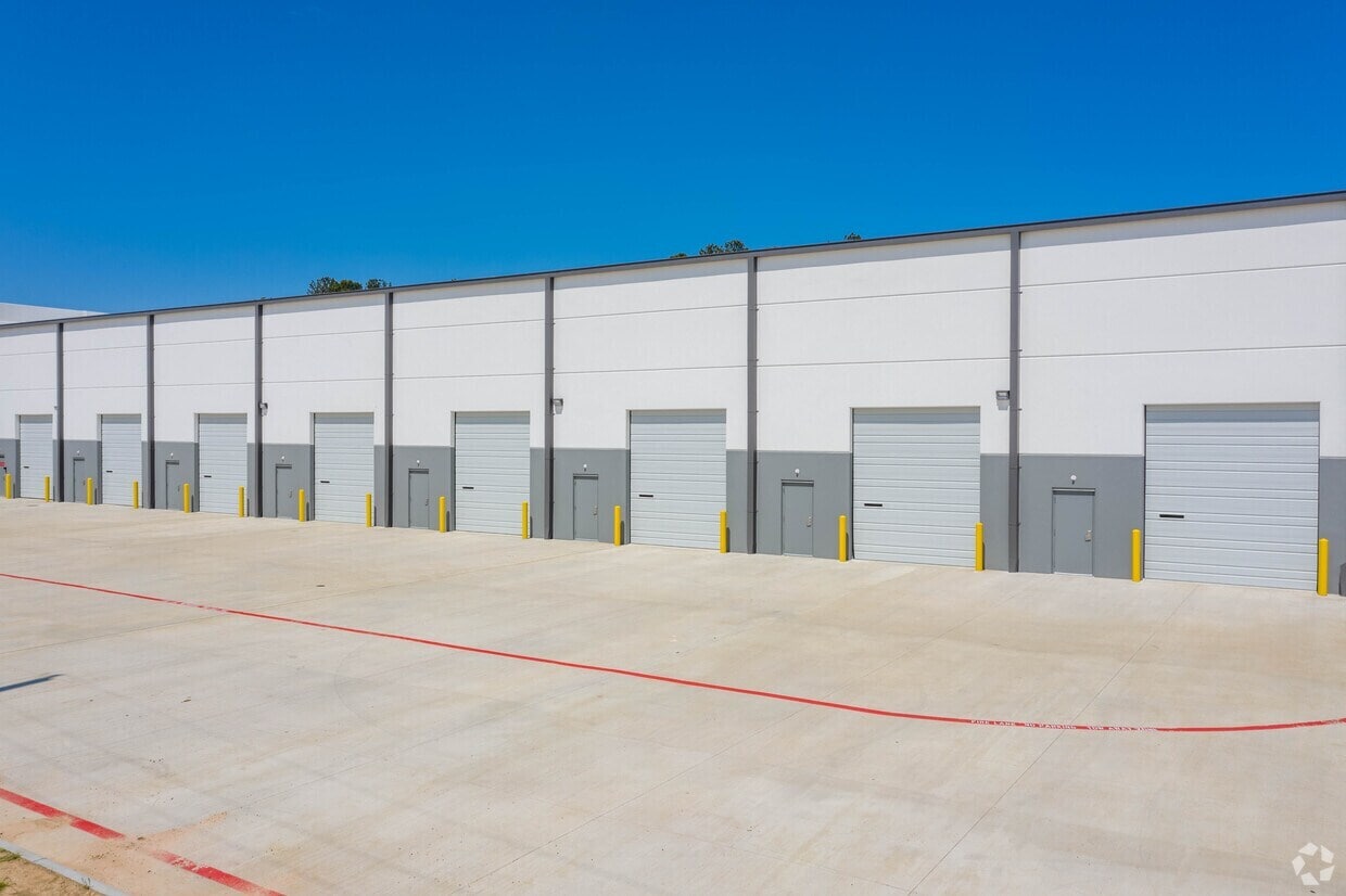 13911 Service Center Dr, Tomball, TX à louer Photo intérieure– Image 1 sur 1