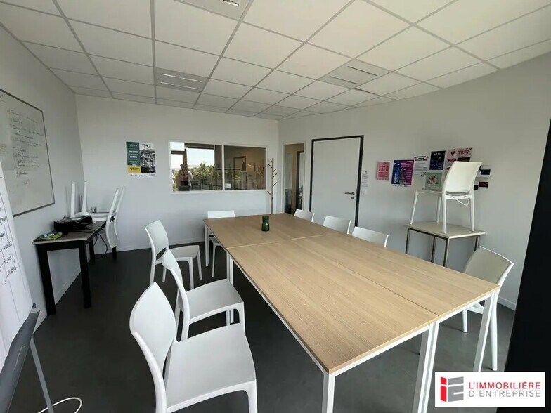 Bureau dans Saint-Malo à louer - Photo de l’immeuble – Image 3 sur 8