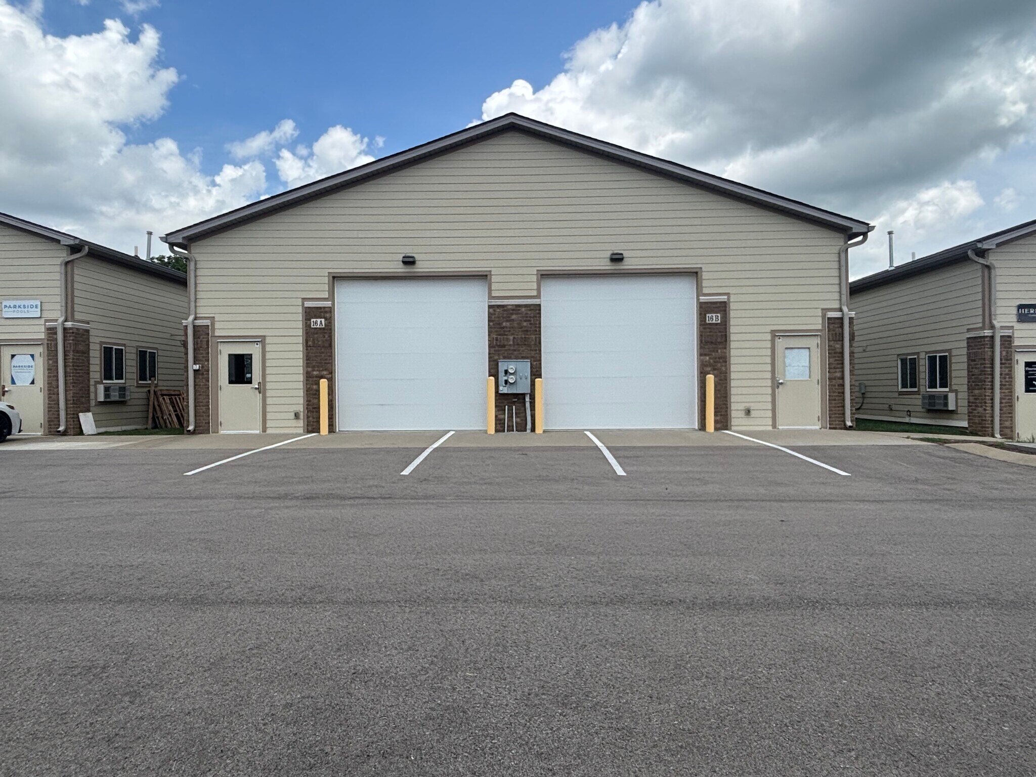 1031 Parkway Dr, Spring Hill, TN à louer Photo de l’immeuble– Image 1 sur 4