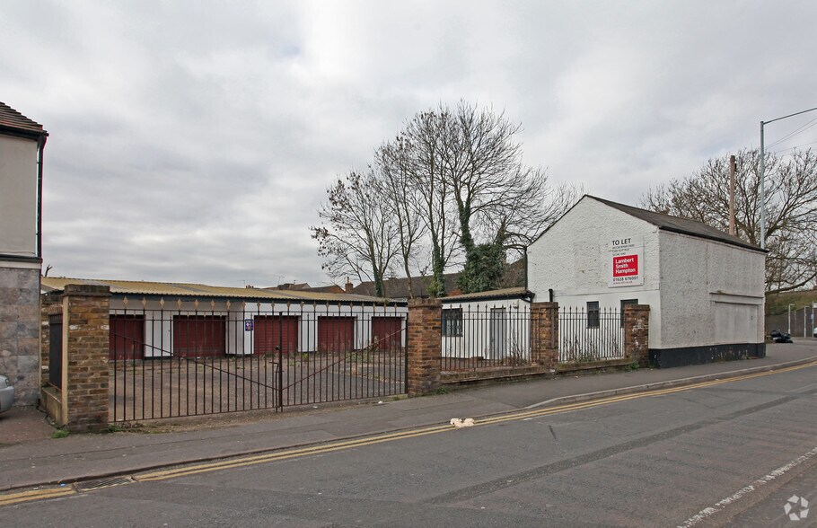 2 Chalvey Rd E, Slough à louer - Photo principale – Image 1 sur 2