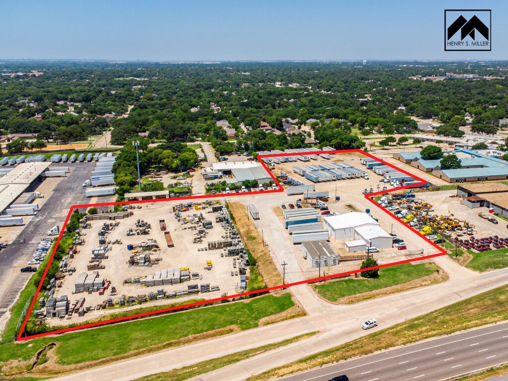 1401 S Loop 12, Irving, TX à louer Photo de l’immeuble– Image 1 sur 2