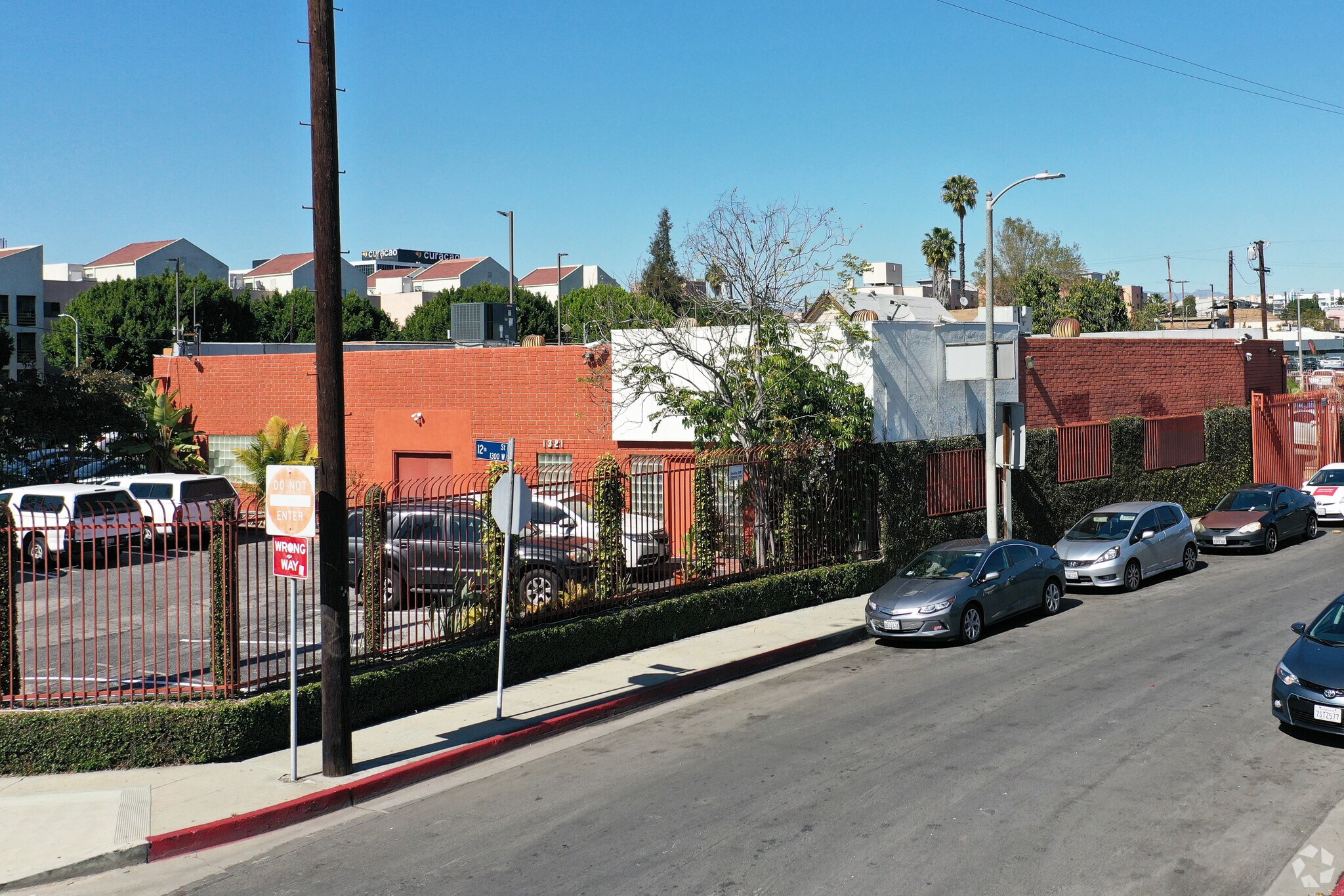 1321 W 12th St, Los Angeles, CA à louer Photo de l’immeuble– Image 1 sur 30