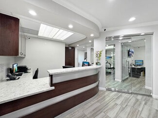 Plus de détails pour 770 Magnolia Ave, Corona, CA - Bureau à vendre