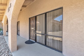 13711 W Camino Del Sol, Sun City West, AZ à louer Photo de l’immeuble– Image 2 sur 12