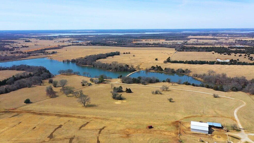 1695 W FM 120, Pottsboro, TX à vendre - Vidéo sur l’annonce professionnelle – Image 2 sur 26