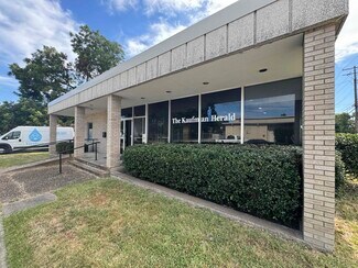 Plus de détails pour 300 N Washington St, Kaufman, TX - Bureau à vendre
