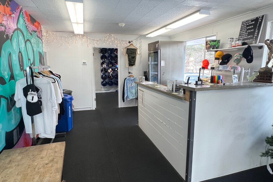 175 Central St, Saugus, MA à louer - Photo de l’immeuble – Image 2 sur 6