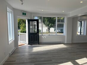17 Av De La Baie-De-Valois, Pointe-claire, QC à louer Photo intérieure– Image 1 sur 9