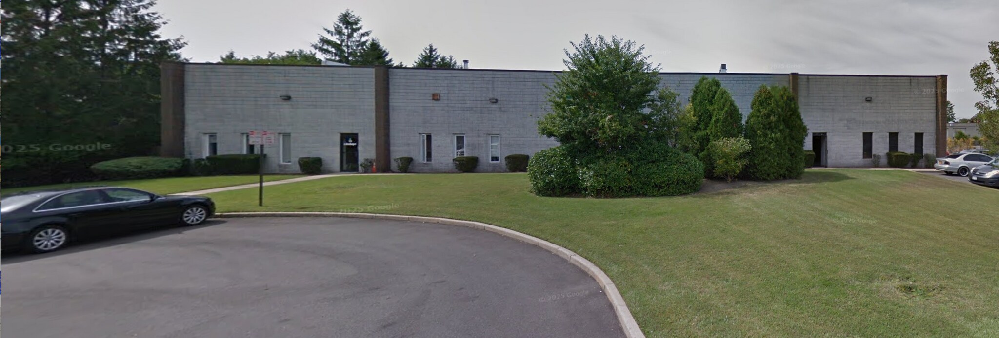 28 Brandywine Dr, Deer Park, NY à vendre Photo de l’immeuble– Image 1 sur 10