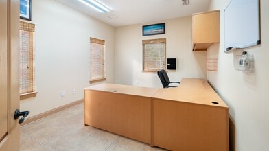8100 Opportunity Dr, Milton, FL à louer Photo de l’immeuble– Image 1 sur 1