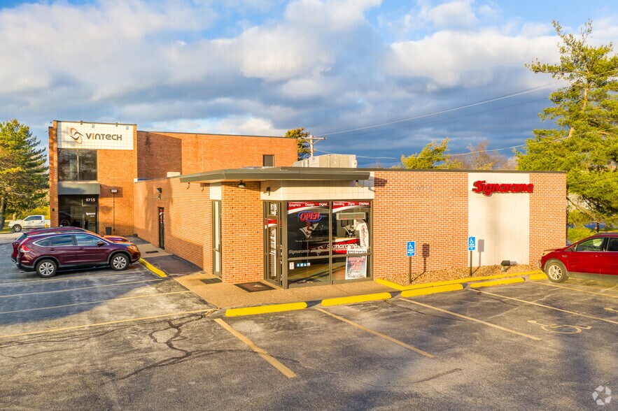 9715 Olive Blvd, Olivette, MO à louer - Photo principale – Image 1 sur 8