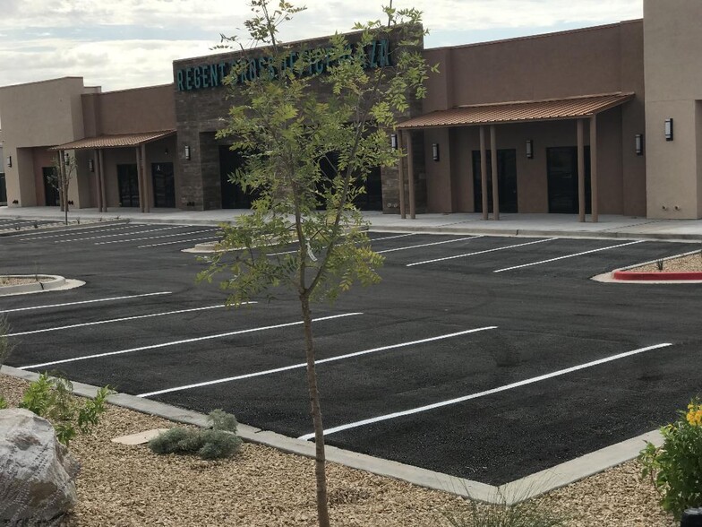 11620 Pellicano Dr, El Paso, TX à louer - Photo de l’immeuble – Image 3 sur 4