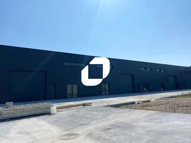 Plus de détails pour 29 Rue Gutenberg, Magny-en-Vexin - Local d'activités à louer