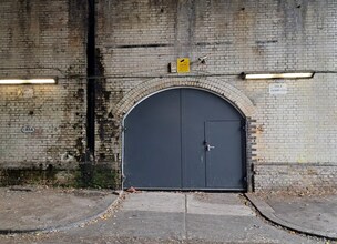 203-204A Virgil St, Londres à louer Photo de l’immeuble– Image 2 sur 2