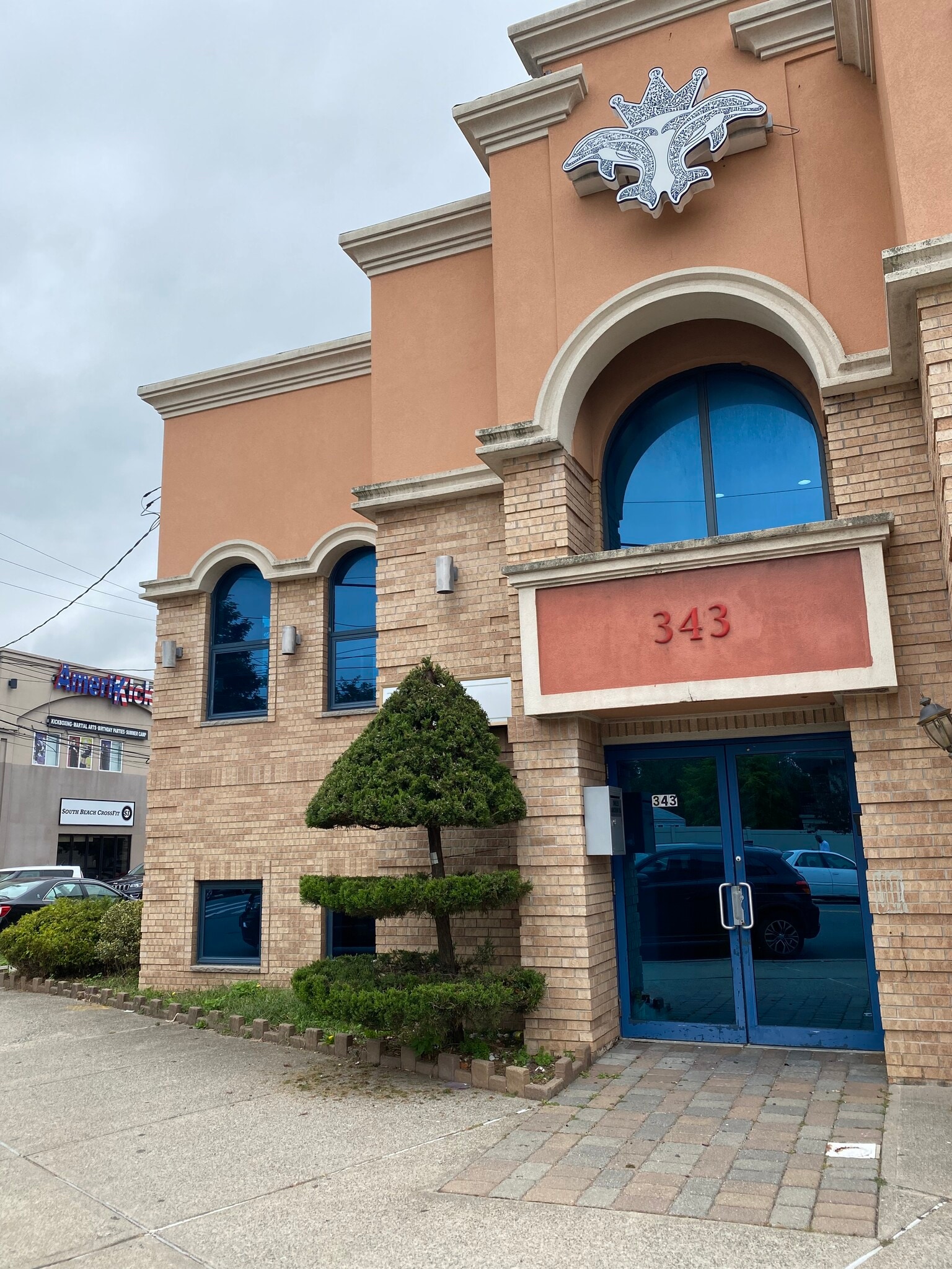 343 Sand Ln, Staten Island, NY à vendre Photo principale– Image 1 sur 19