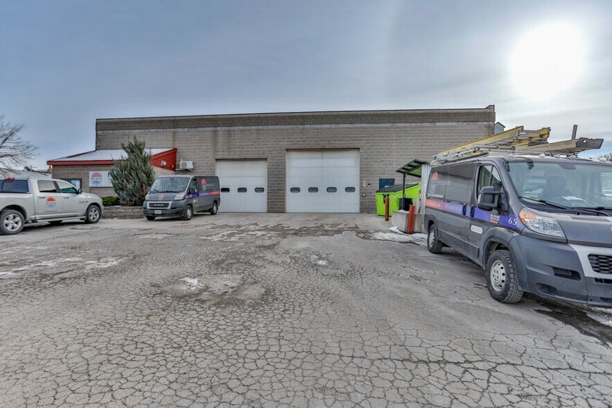 711 3rd St, Marathon, WI à vendre - Photo de l’immeuble – Image 2 sur 53