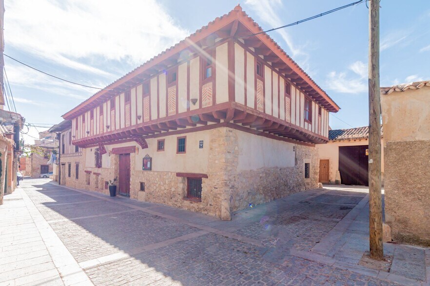 Local commercial dans Torrelaguna à vendre - Photo de l’immeuble – Image 2 sur 44