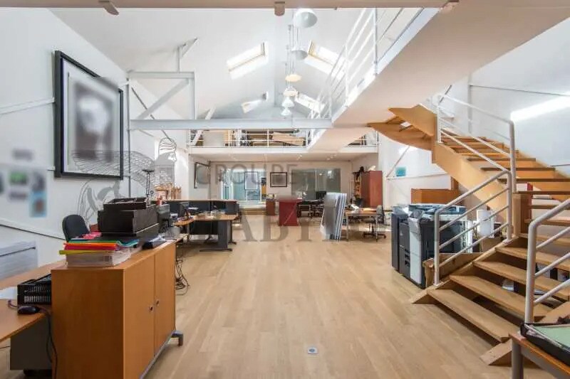 Bureau dans Puteaux à louer - Photo de l’immeuble – Image 2 sur 10