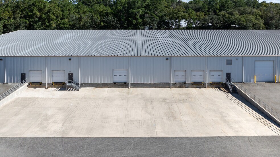 3525 Enterprise Way, Green Cove Springs, FL à louer - Photo de l’immeuble – Image 2 sur 8