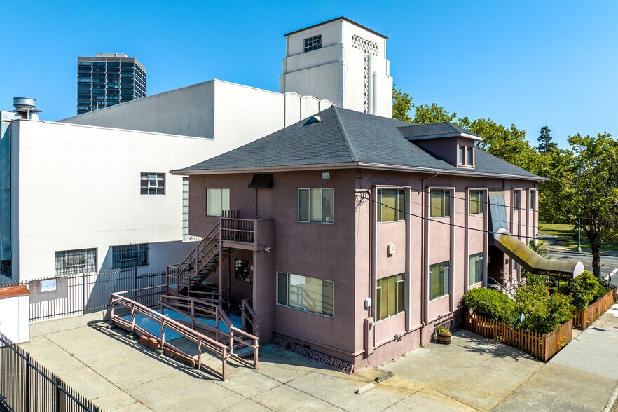 270 Grand Ave, Oakland, CA à louer - Photo de l’immeuble – Image 3 sur 16