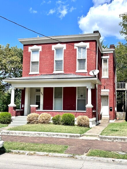 2307 W Chestnut St, Louisville, KY à vendre - Photo principale – Image 1 sur 1
