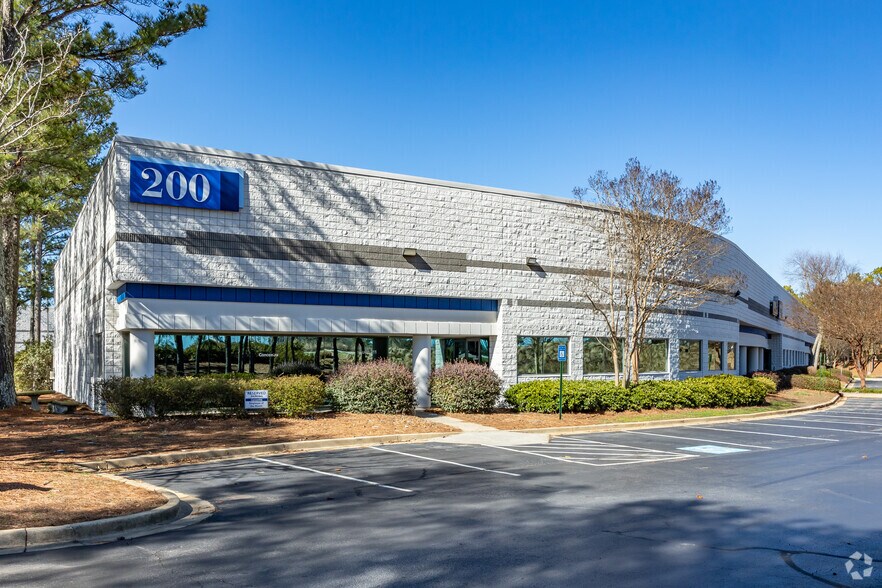 200 Tradeport Blvd, Atlanta, GA à louer - Photo de l’immeuble – Image 1 sur 4
