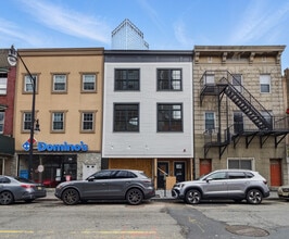 633 Newark Ave, Jersey City, NJ à louer Photo de l’immeuble– Image 1 sur 8