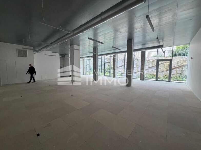 Bureau dans Suresnes à louer - Photo de l’immeuble – Image 3 sur 12