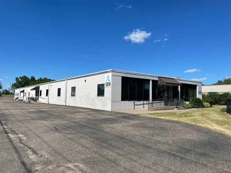 156 High St, New Richmond, WI à louer - Photo de l’immeuble – Image 2 sur 42