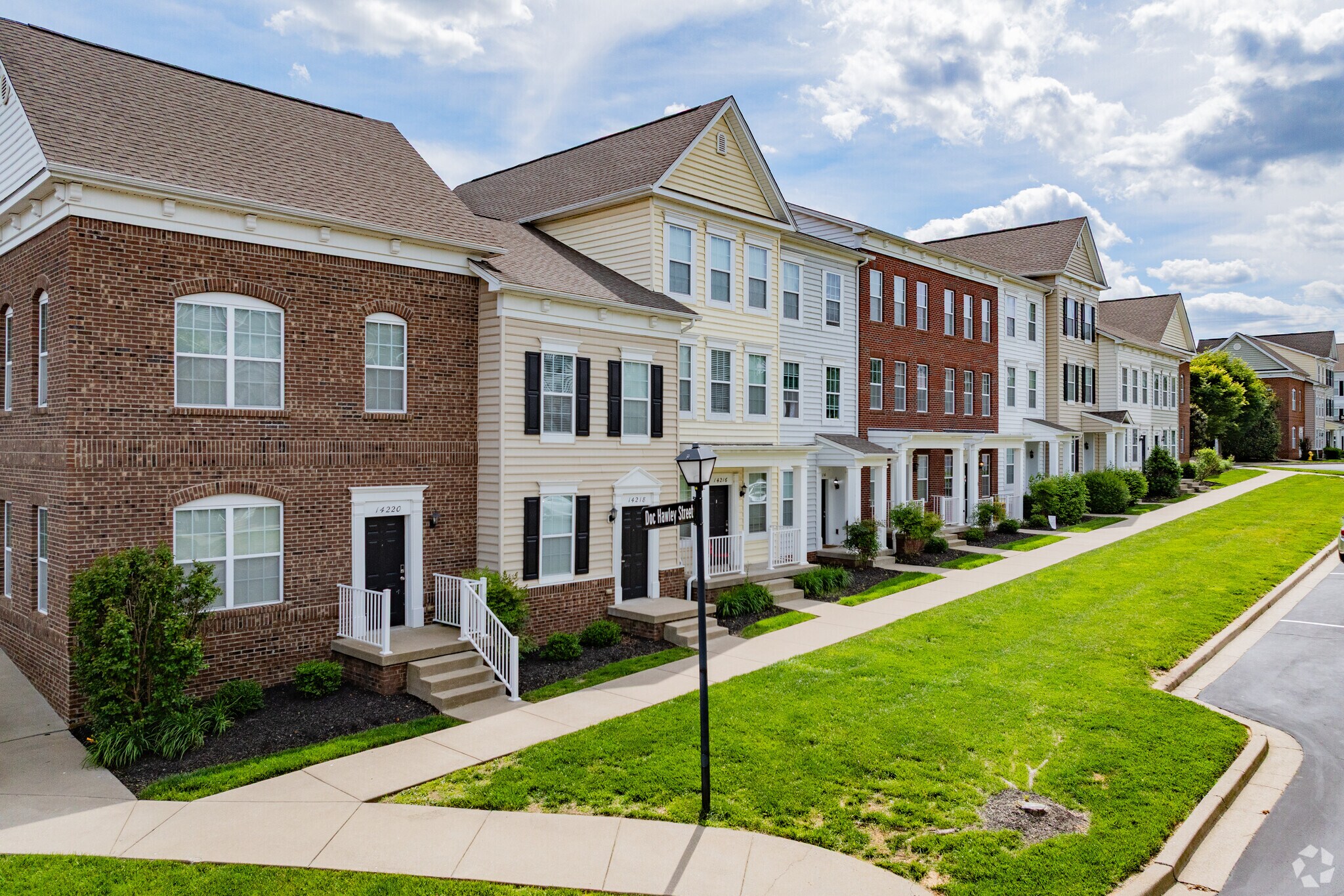 700 Landis Ridge Dr, Louisville, KY à louer Photo principale– Image 1 sur 40