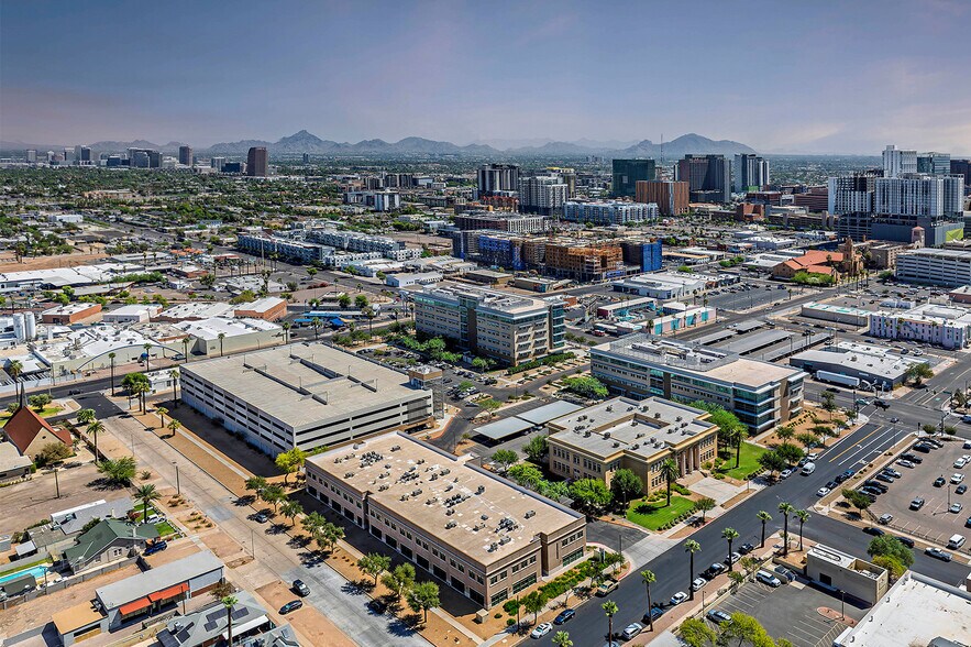 Madison Square - Phoenix portefeuille de 4 biens à vendre sur LoopNet.fr - Photo de l’immeuble – Image 2 sur 20