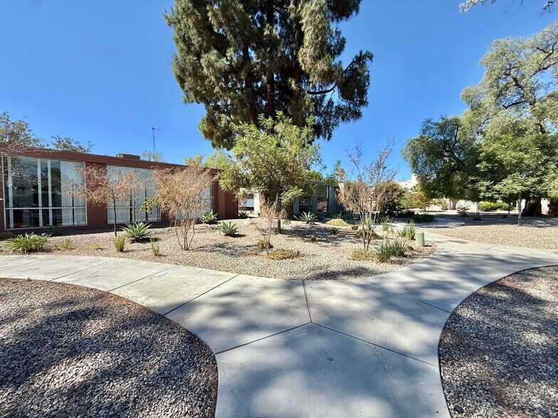 230-292 Avocado Ave, El Cajon, CA à louer - Photo de l’immeuble – Image 3 sur 9