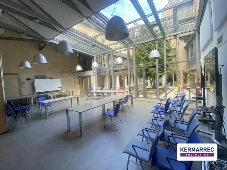 Bureau dans Rennes à vendre - Photo de l’immeuble – Image 3 sur 14
