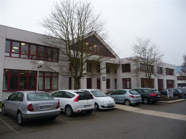 1 Rue De Terre Neuve, Les Ulis à louer Photo de l’immeuble– Image 1 sur 8