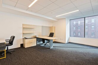 136 E 57th St, New York, NY à louer Photo de l’immeuble– Image 1 sur 11