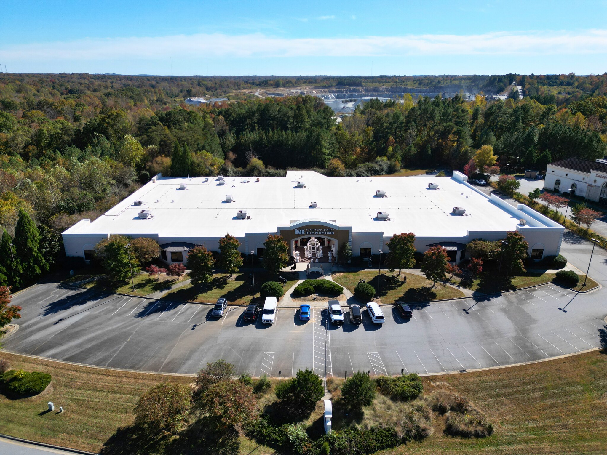 4250 Furniture Dr, Jamestown, NC à vendre Photo principale– Image 1 sur 10