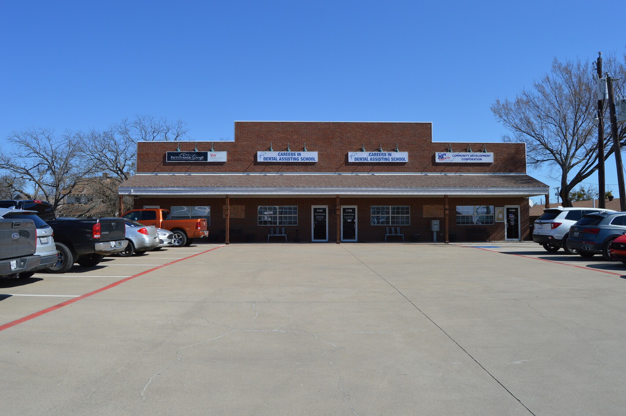 216 N Arch St, Royse City, TX à louer Photo principale– Image 1 sur 4