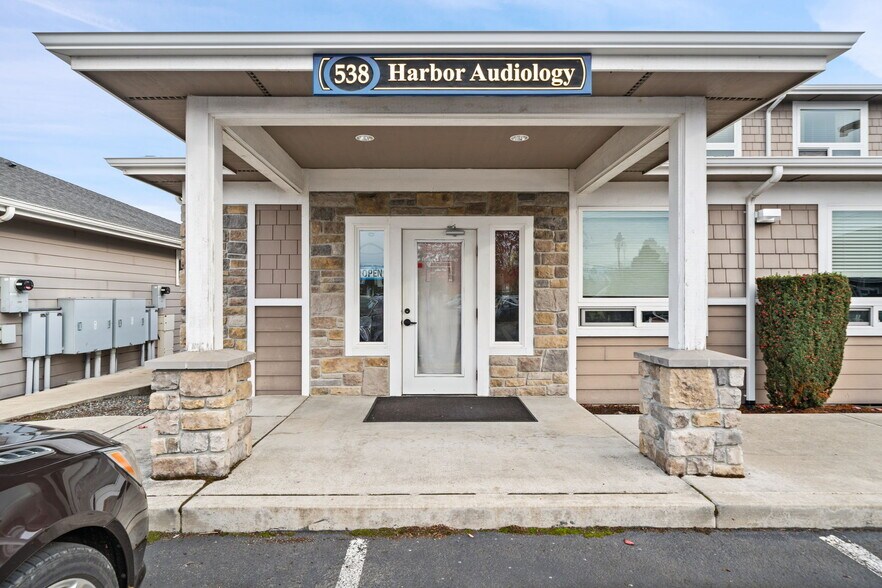 538 N 5th Ave, Sequim, WA à vendre - Photo de l’immeuble – Image 2 sur 10