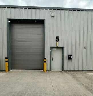 Plus de détails pour Elizabeth Way, Harlow - Industriel/Logistique à louer