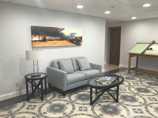 200 W Illinois Ave, Midland, TX à louer - Photo intérieure – Image 3 sur 16