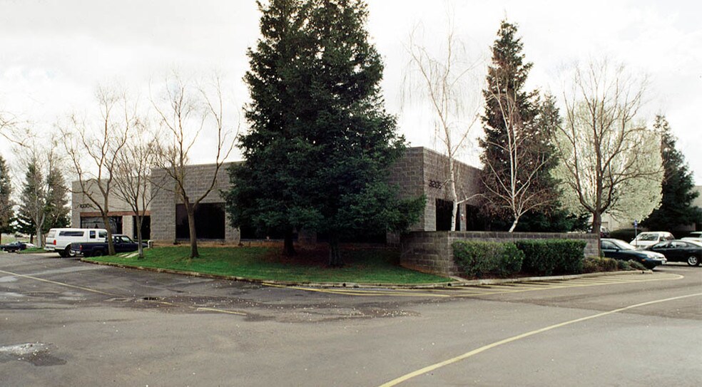 10304 Placer Ln, Sacramento, CA à vendre - Photo de l’immeuble – Image 2 sur 6