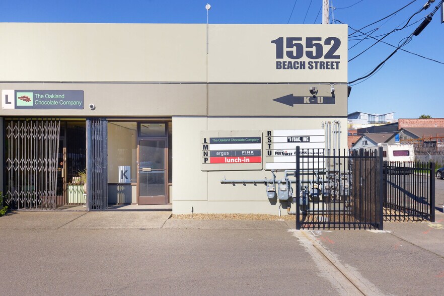 1552 Beach St, Oakland, CA à vendre - Photo de l’immeuble – Image 3 sur 20