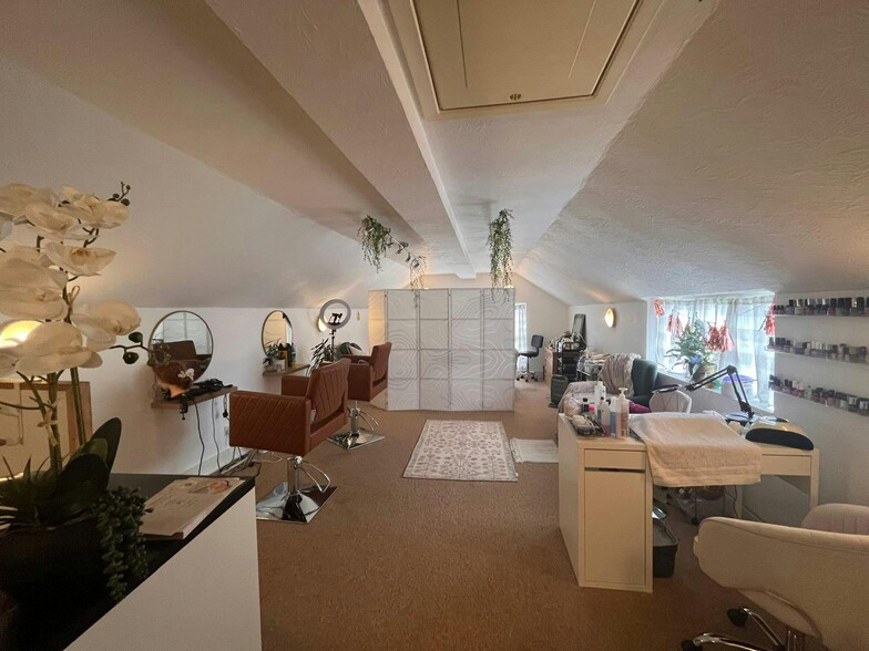 10A Weston Rd, Aylesbury à vendre - Photo de l’immeuble – Image 2 sur 12
