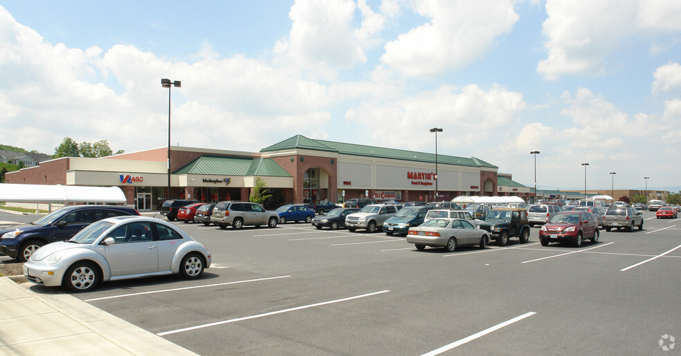 2035 E Market St, Harrisonburg, VA à louer - Photo de l’immeuble – Image 1 sur 9