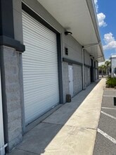 8200 Cypress Plaza Dr, Jacksonville, FL à louer Photo de l’immeuble– Image 2 sur 11