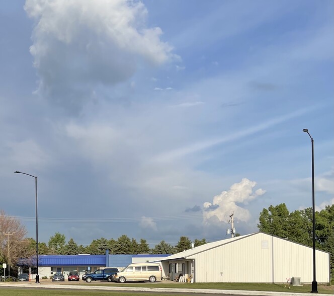 10 E Veterans Memorial Hwy, Kasson, MN à louer - Photo de l’immeuble – Image 2 sur 19