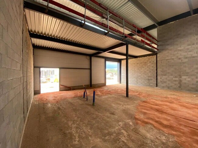 Plus de détails pour Industriel/Logistique à louer