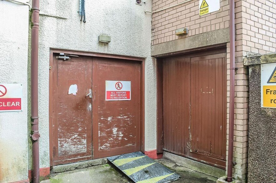 96-98 High St, Annan à vendre - Photo de l’immeuble – Image 2 sur 16