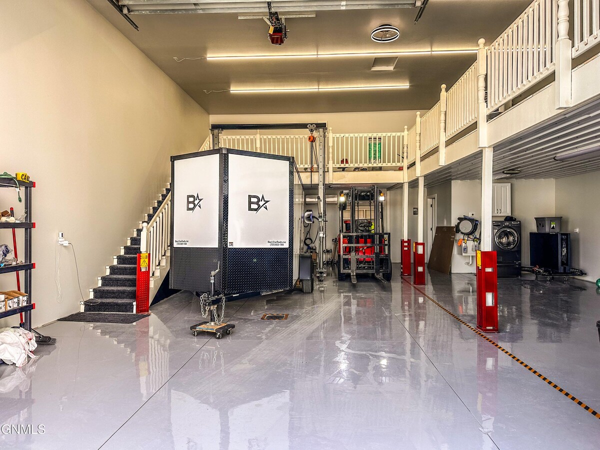 1409 Lockheed Dr, Bismarck, ND 58504 - Lot 16 - - Photo intérieure - Image 1 of 2